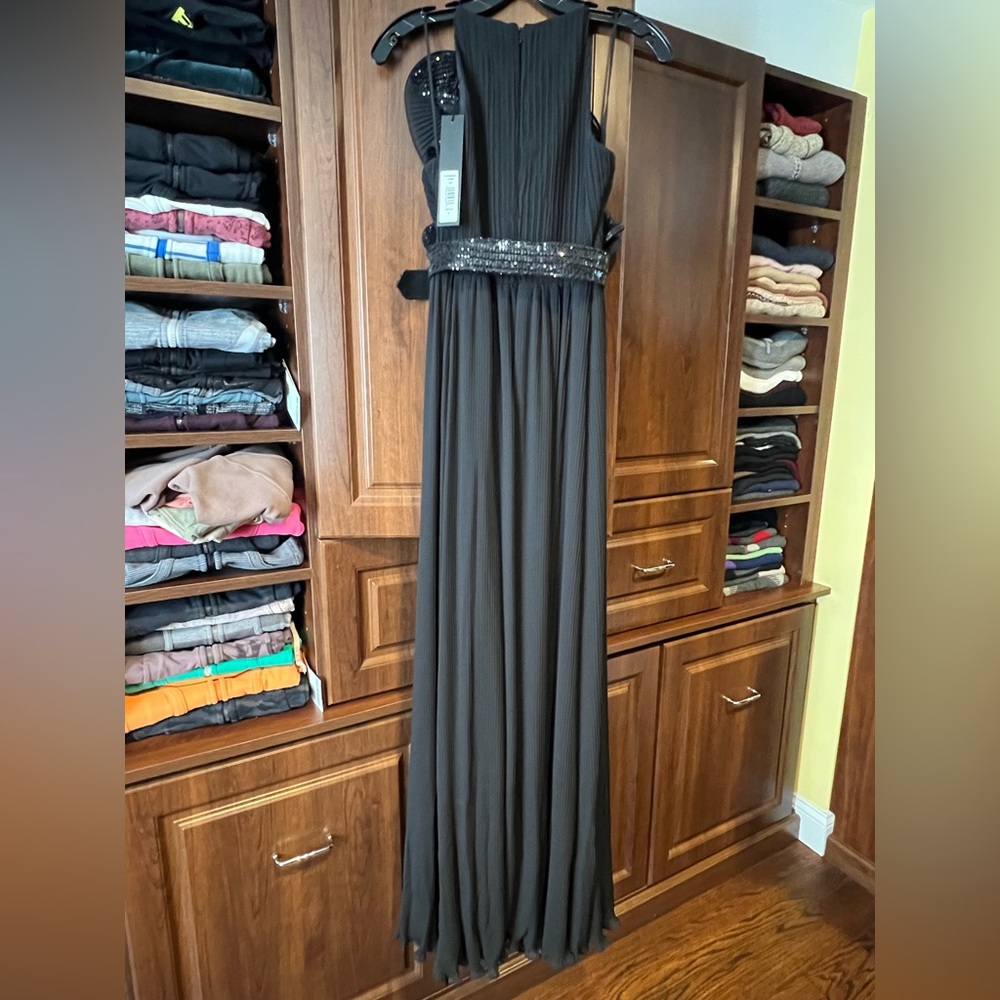 Badgley Mischka Pleated Sequin Ruffle Gown! - Picture 11 of 16